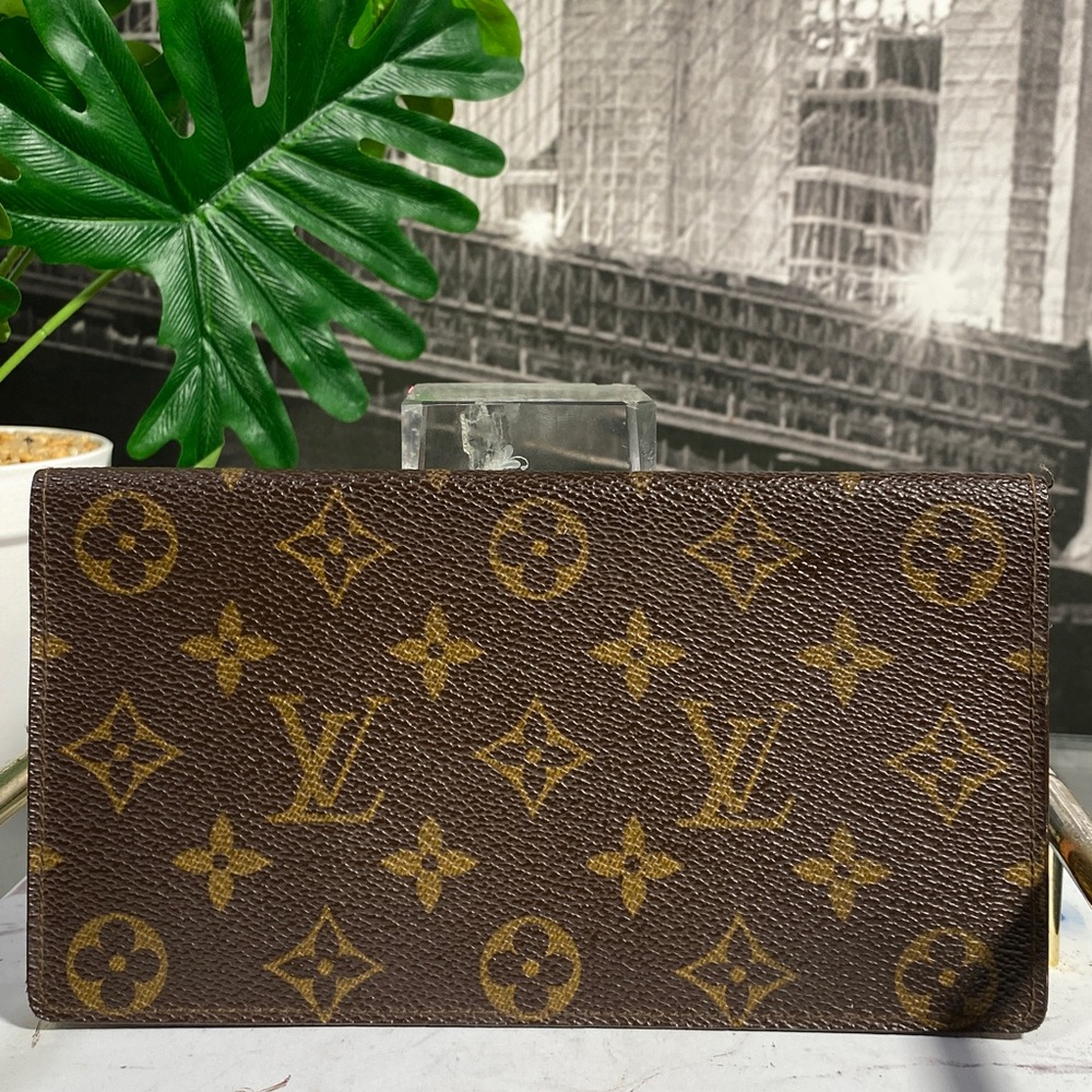 Authentic Louis Vuitton Monogram Checkbook/Phone Long Continental Wallet - Picture 7 of 17